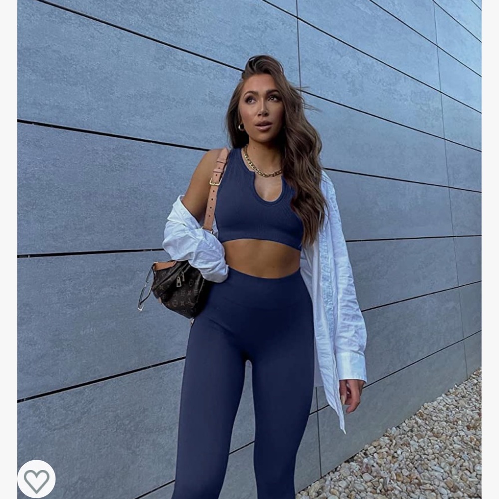 Matching set - Picture 2 of 2